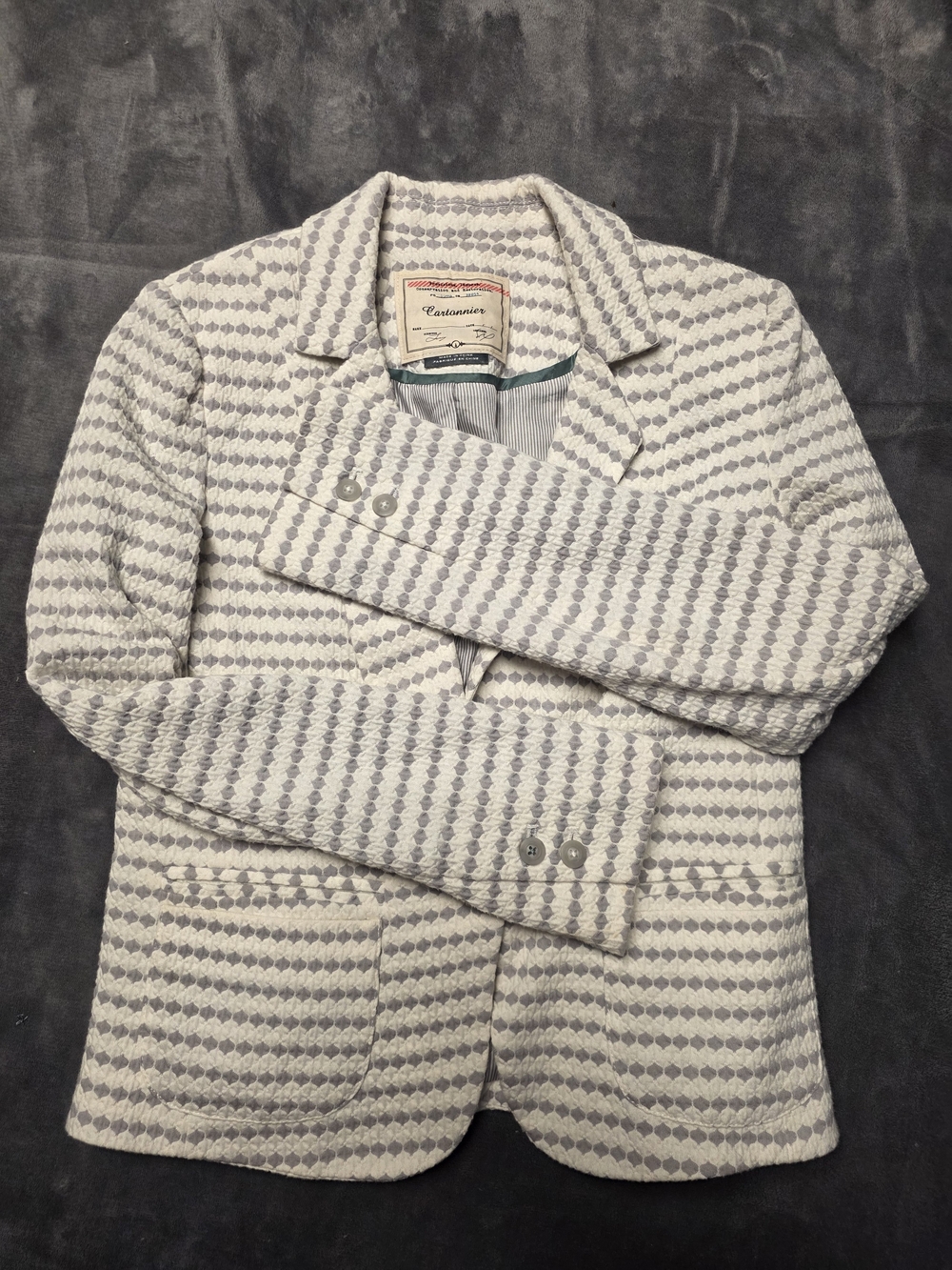 Cartonnier Women's Cream and Gray Patterned Notch-Lapel Blazer